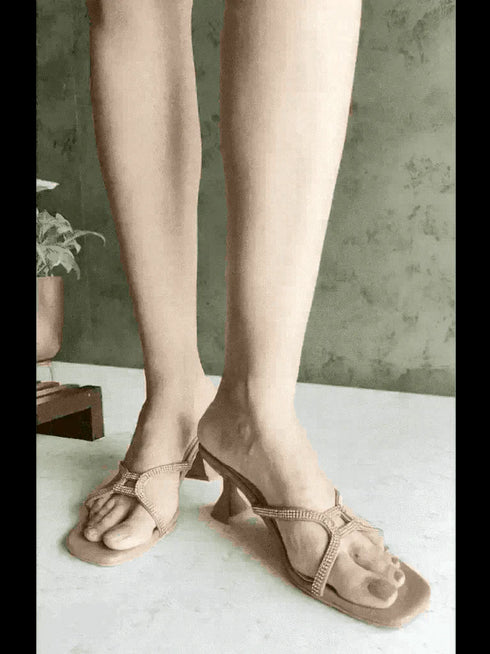Elegant Tuscan Tan Heels - cunei